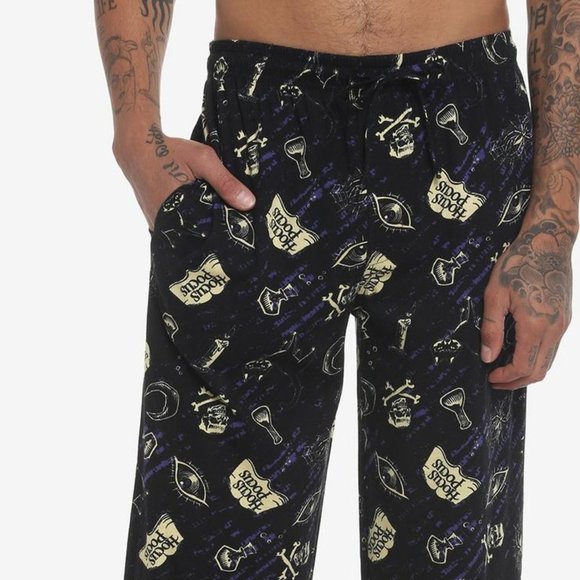 NWOT Disney Hocus Pocus Lounging Pants Pajama Pants  Size S - Picture 10 of 12